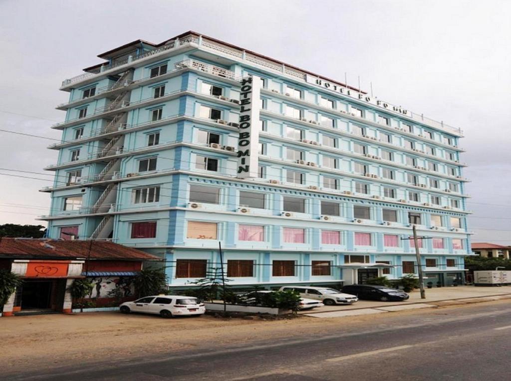 Hotel Bo Bo Min Yangón Exterior foto