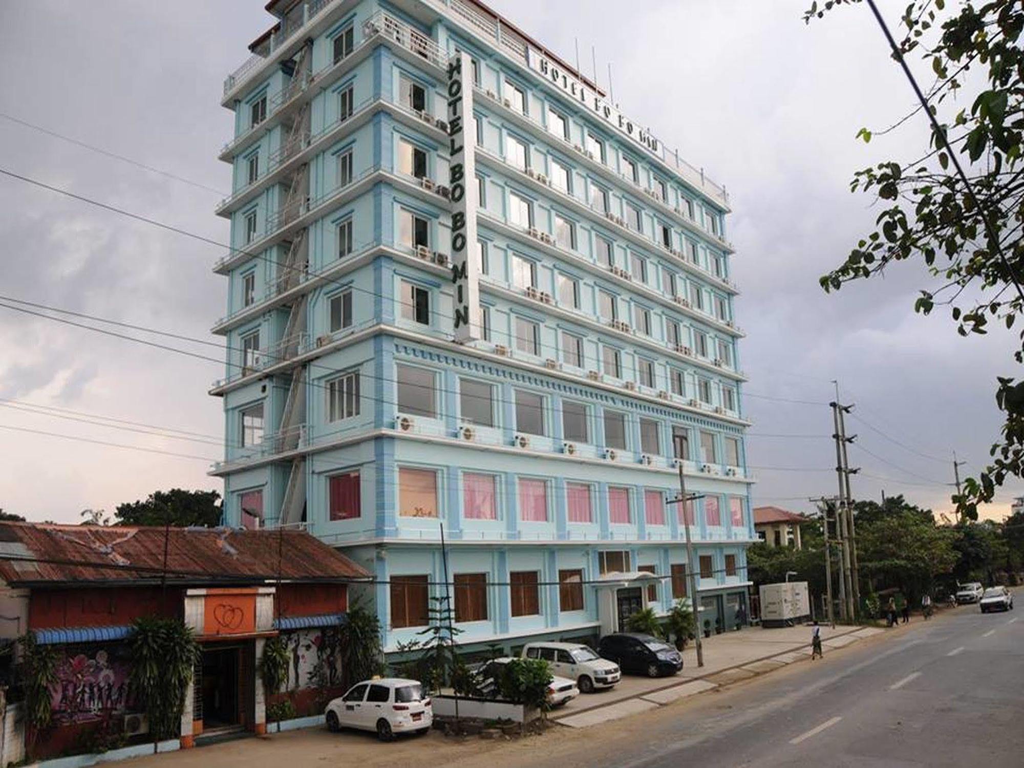 Hotel Bo Bo Min Yangón Exterior foto